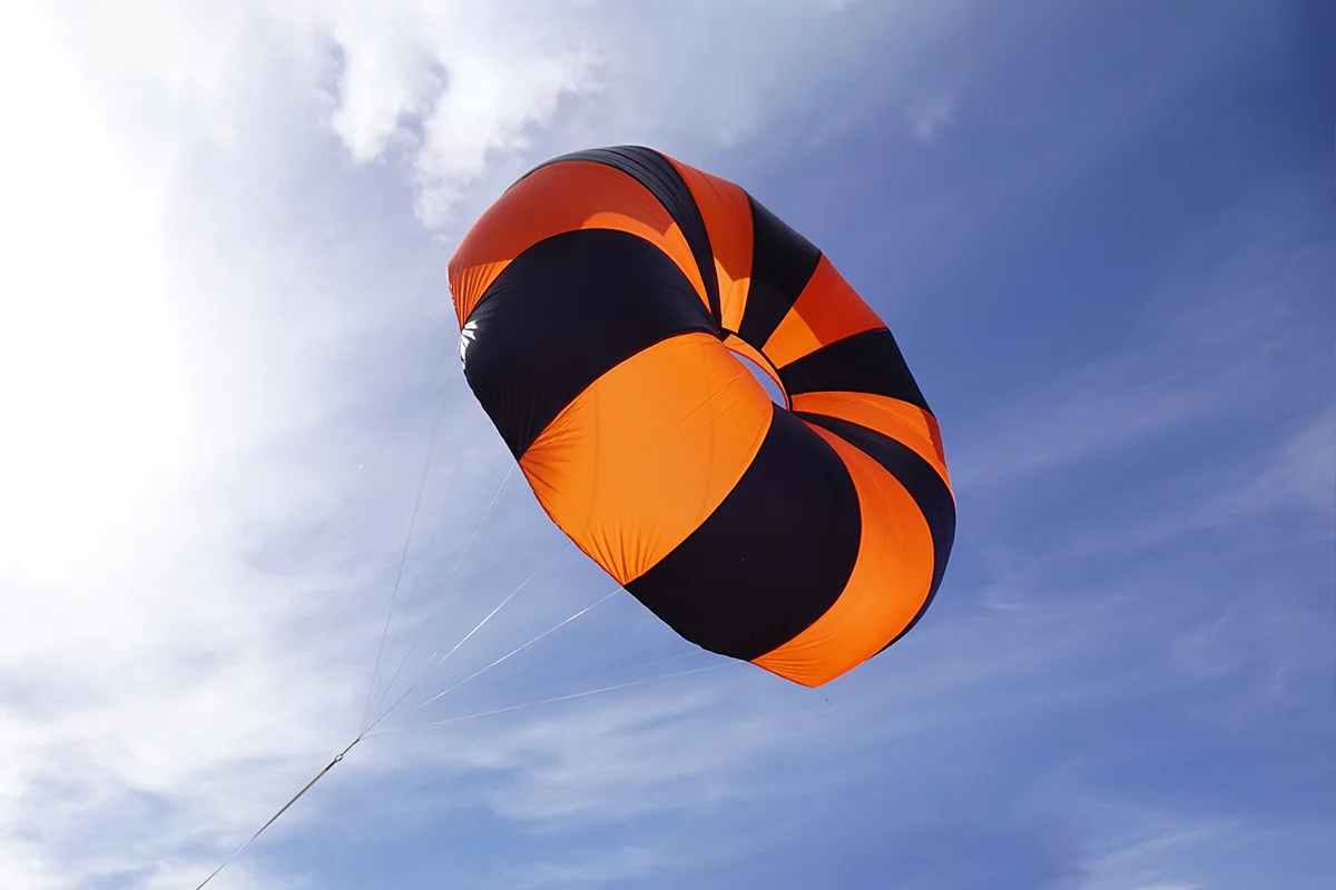Iris 30" Light Parachute - 2.26lb @ 15fps